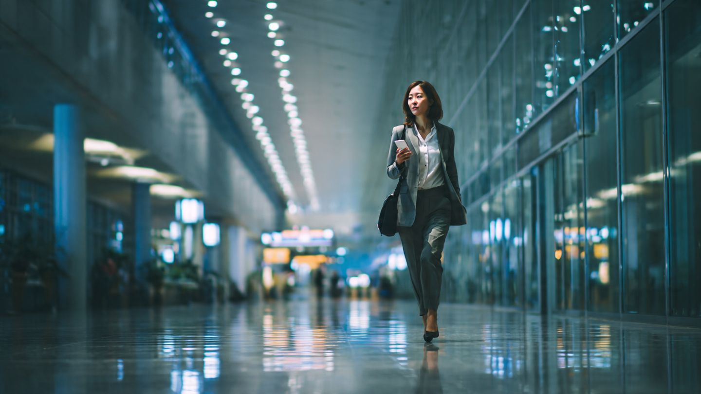 Attending APEC? An eSIM is Essential for Business Travelers
