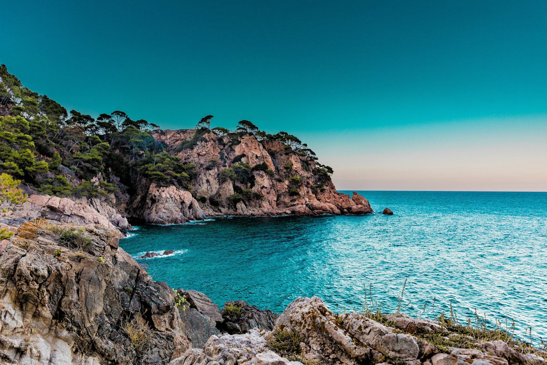 stunning-coastline-in-marbella
