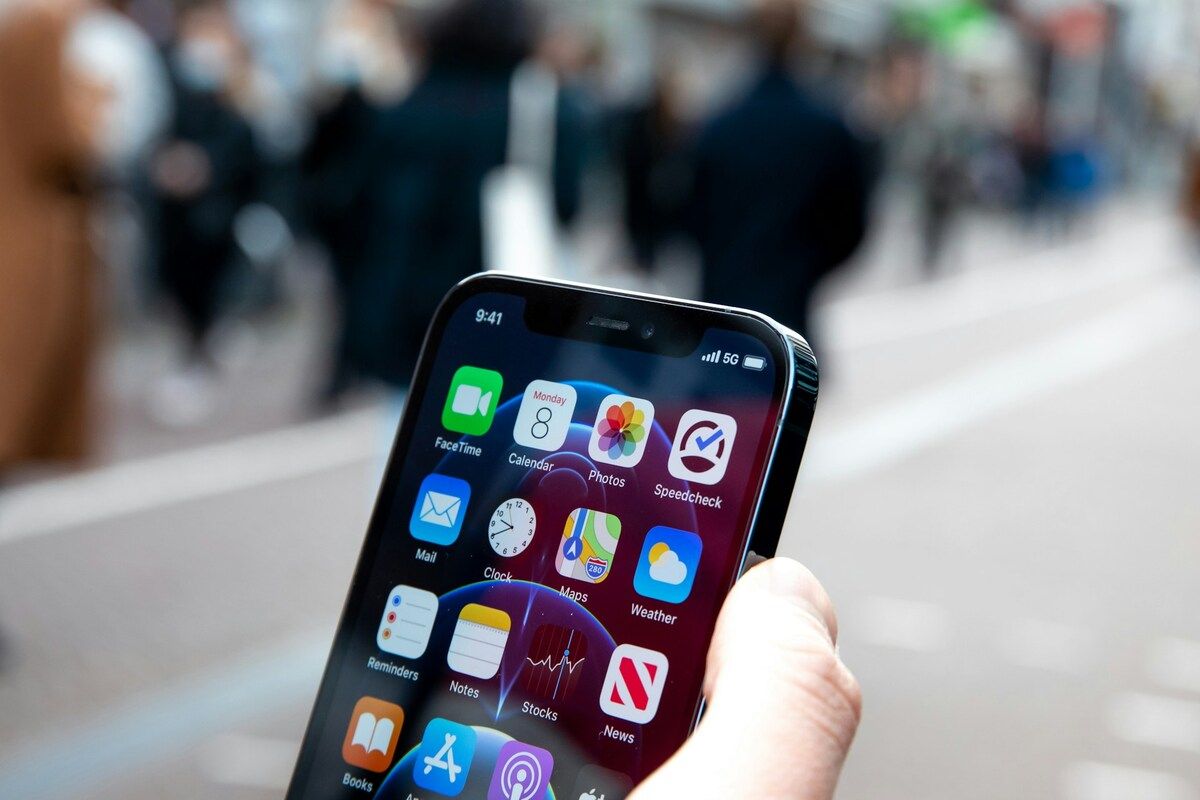how much data common activities can use per hour