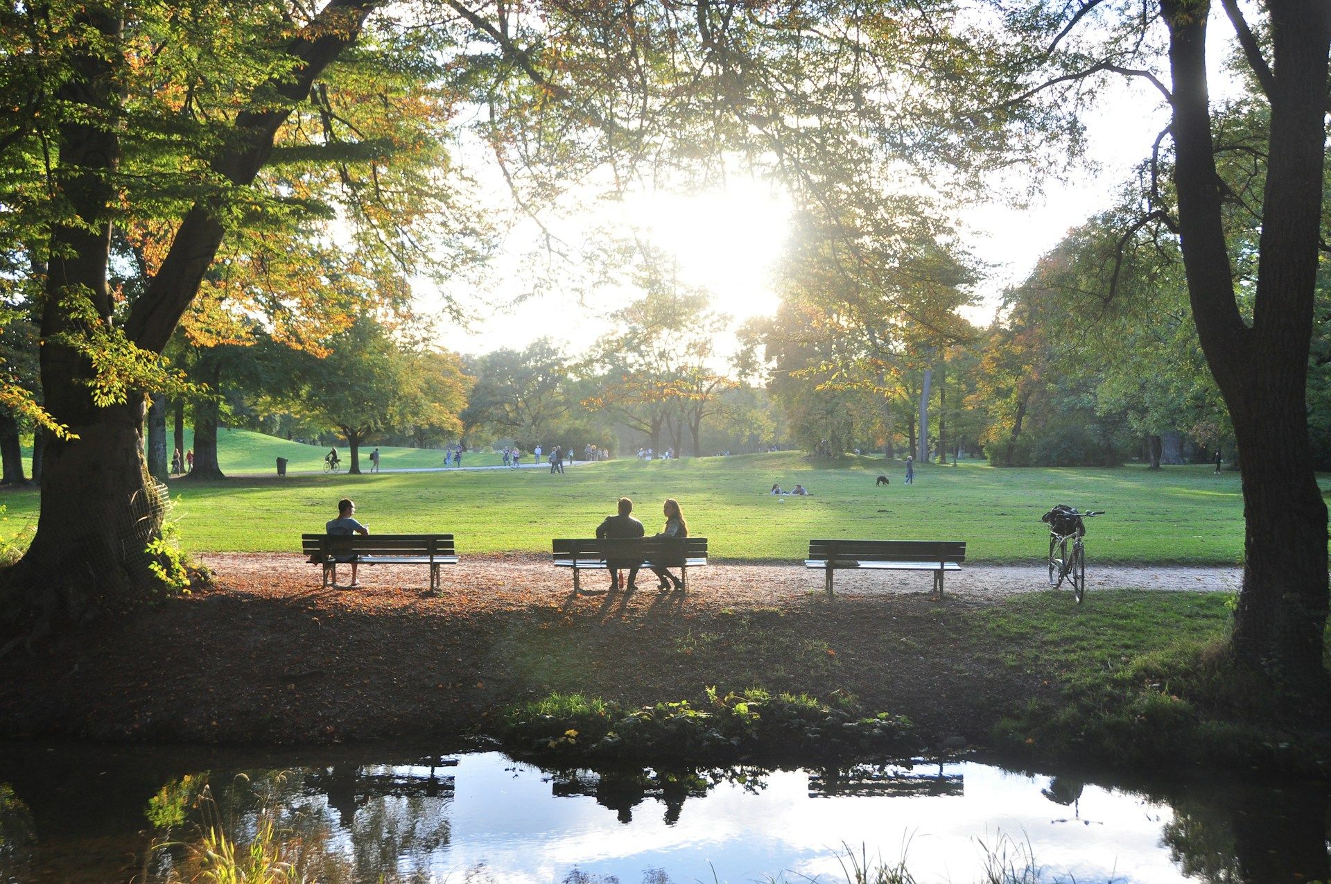 a-quiet-park-to-relax-in-munich