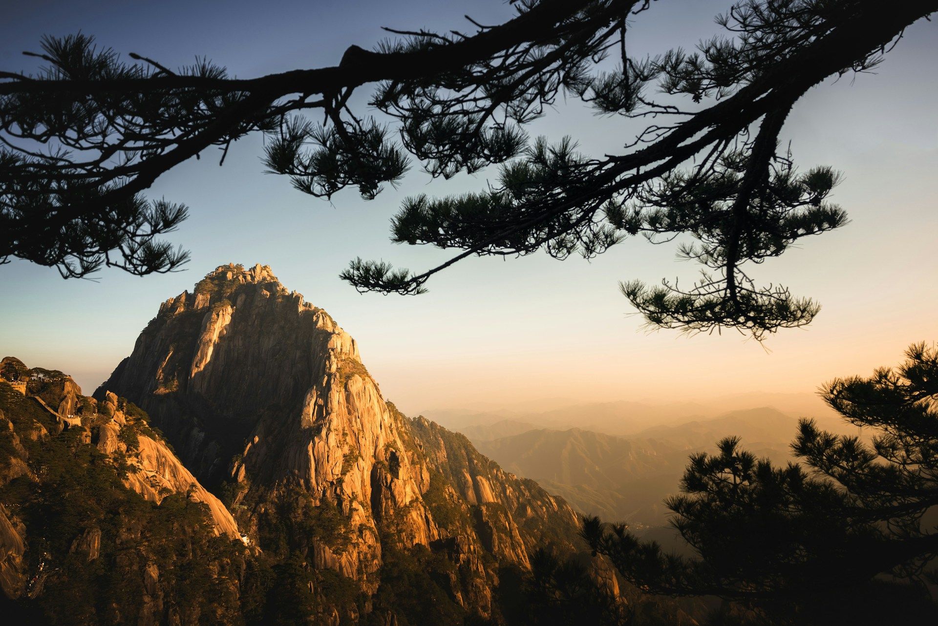 the-yellow-mountain-during-the-golden-hour
