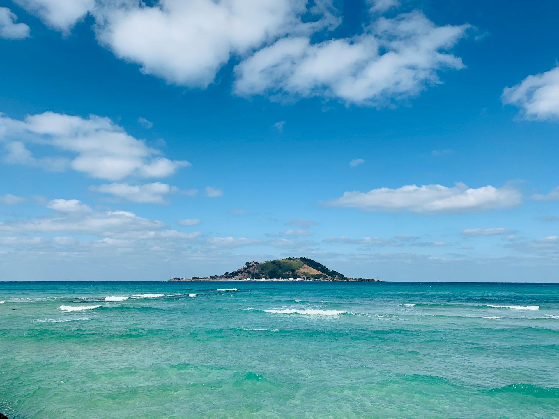 jeju-island-from-the-sea