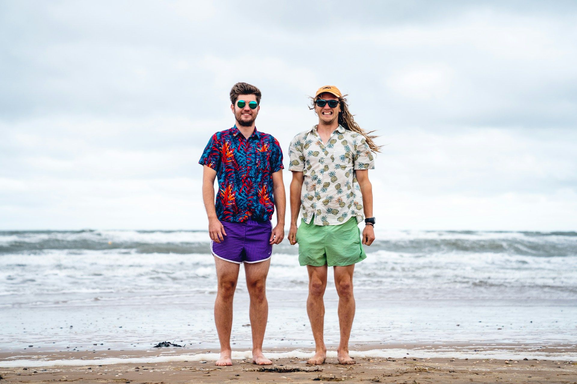 couple-with-aloha-shirts