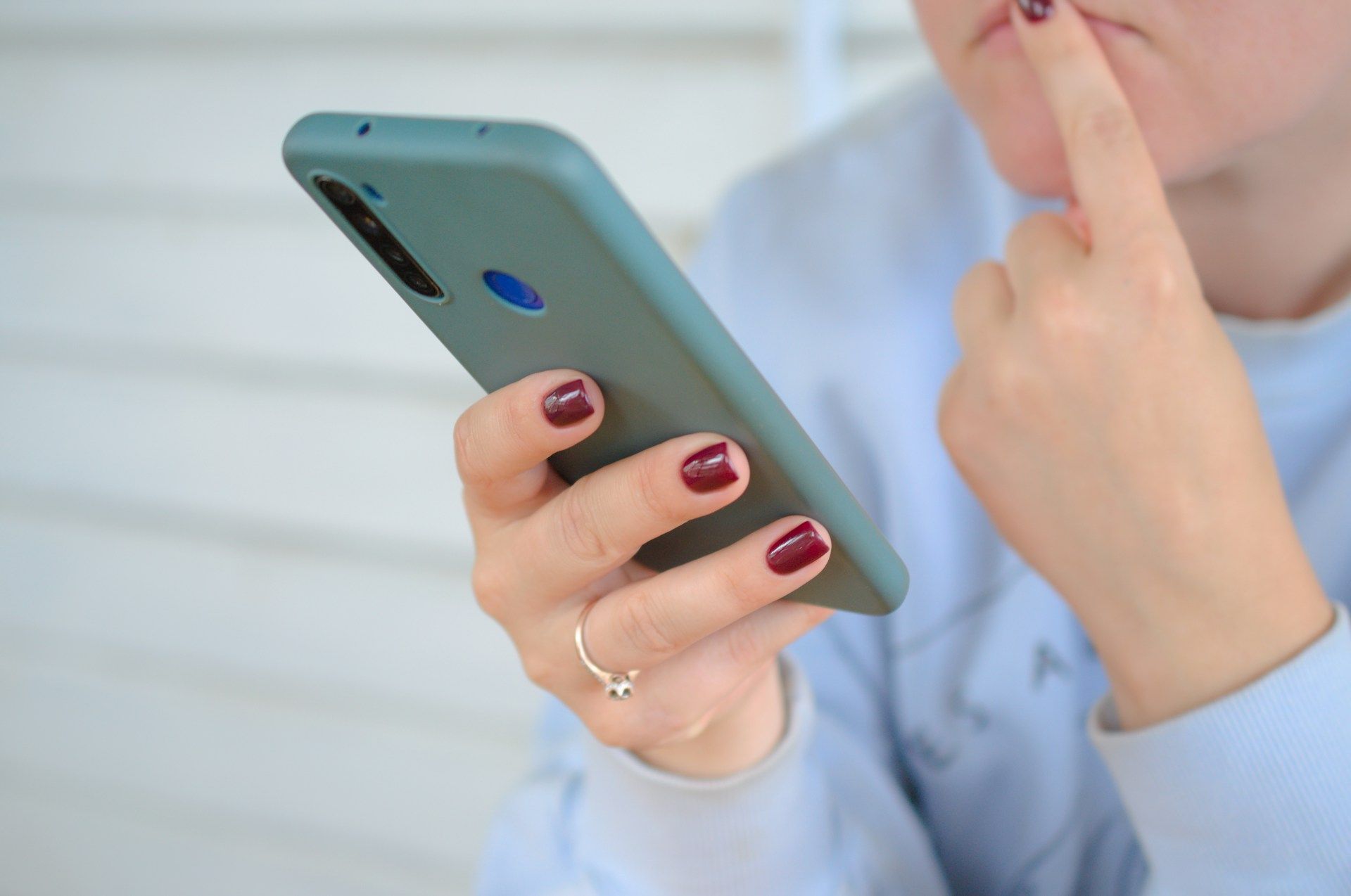 those free phone plans you’ve probably seen advertised aren’t just hype, but they’re not for everyone either.