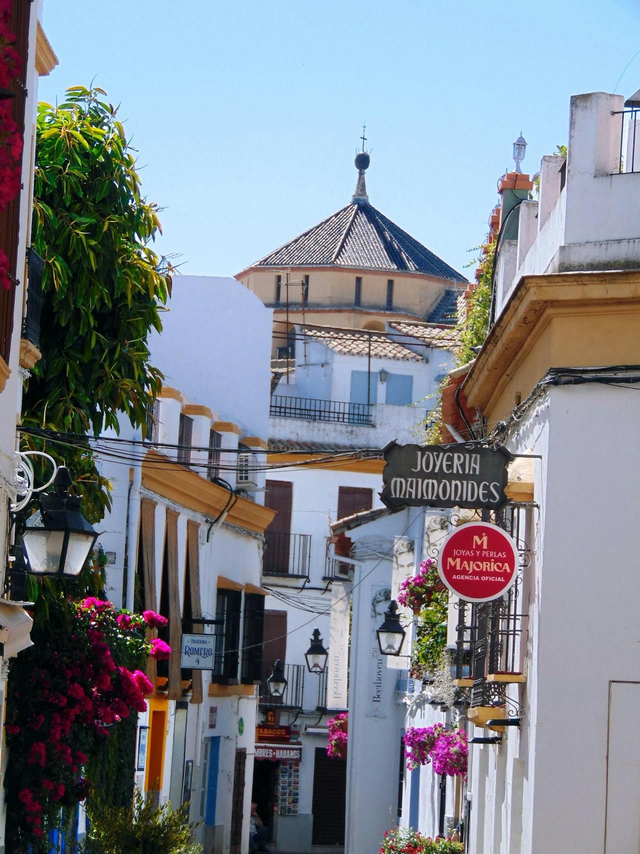 Quaint Street in Córdoba, Andalucía with Maimonides Jewelry