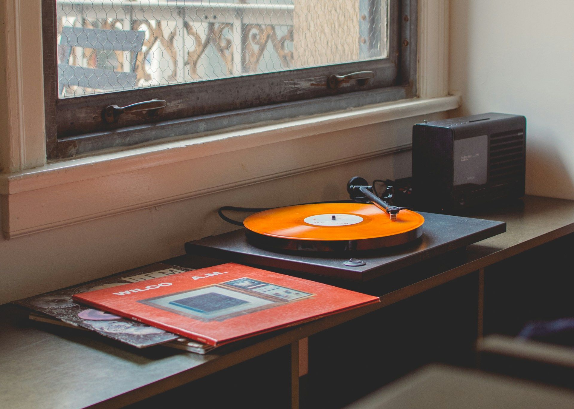 vinyl-on-the-window
