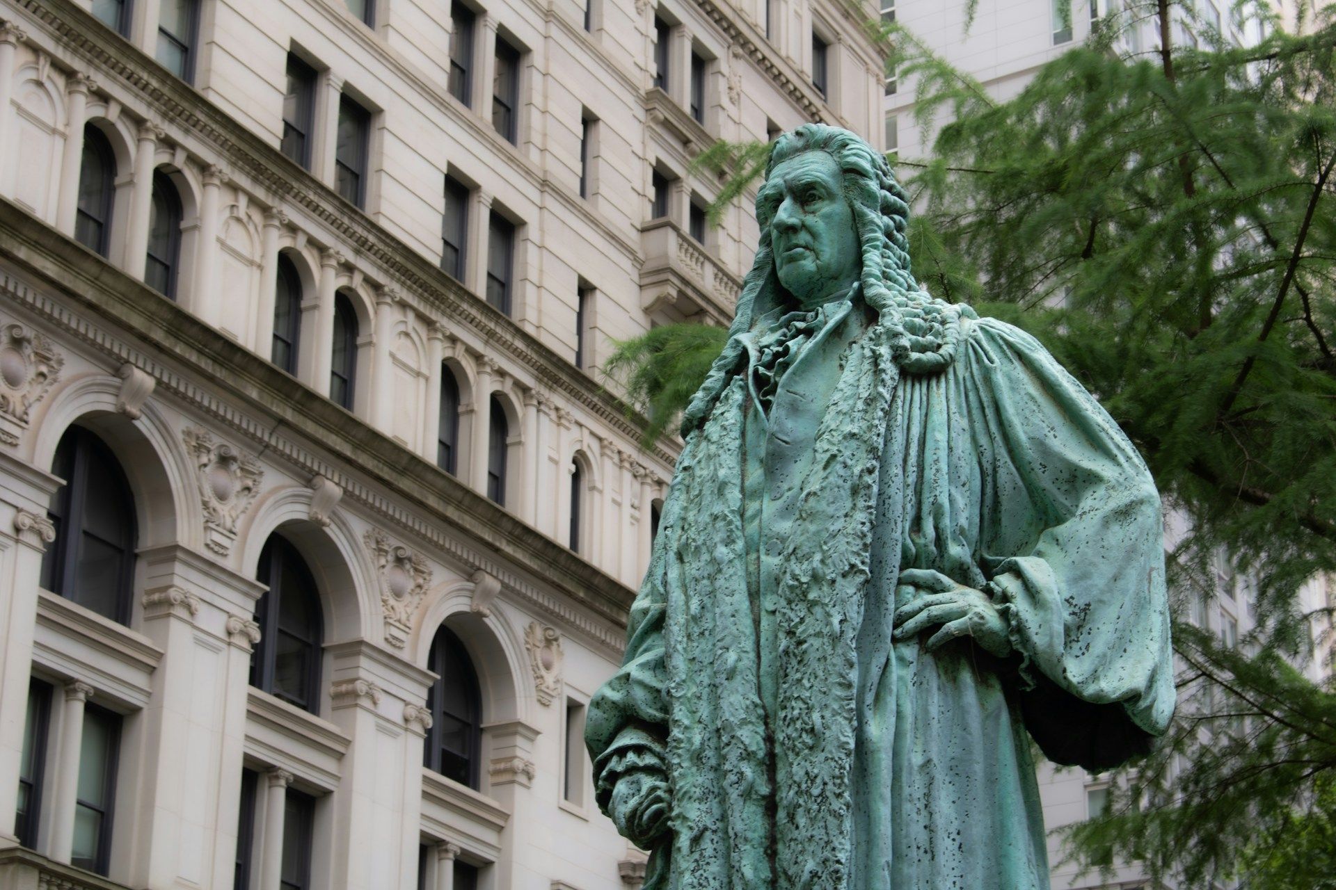 john-watts-statue-in-trinity-church-cemetery